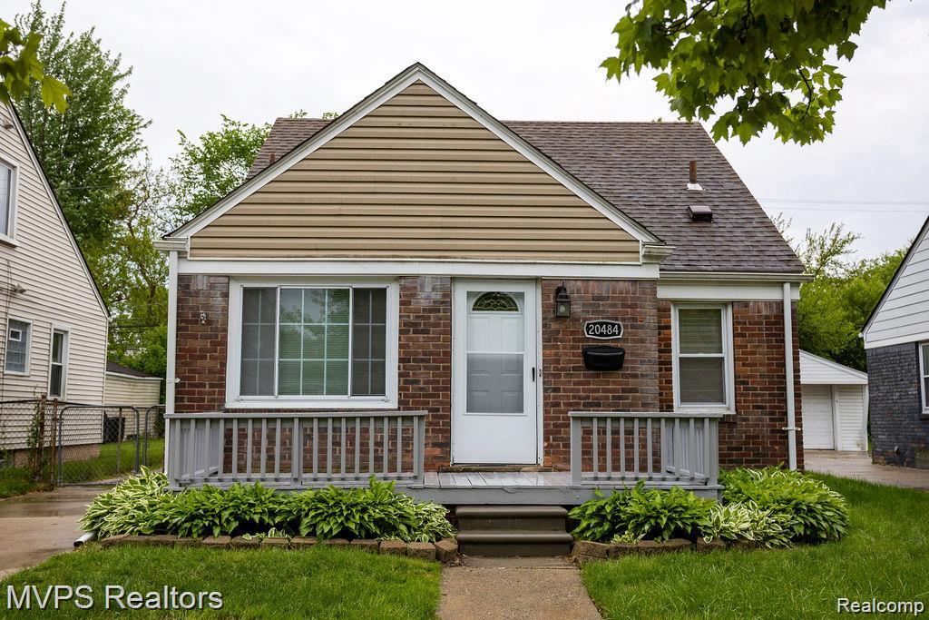 20484 Roscommon Street , Harper Woods, Michigan image 1