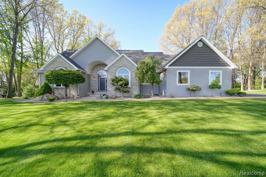 4852 Indian Creek Drive , Jackson, Michigan image 1