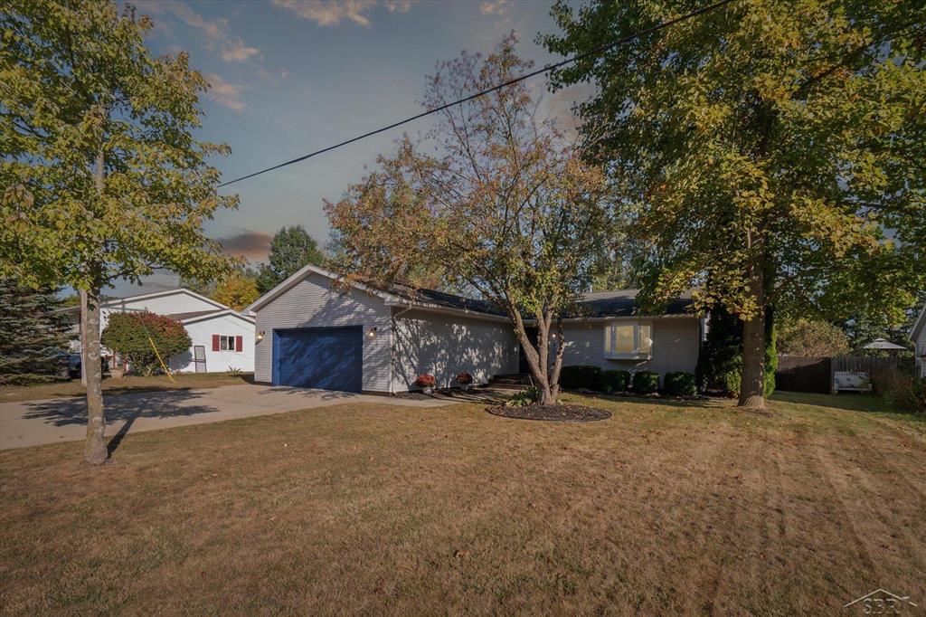 3606 W Wackerly Street , Midland, Michigan image 1