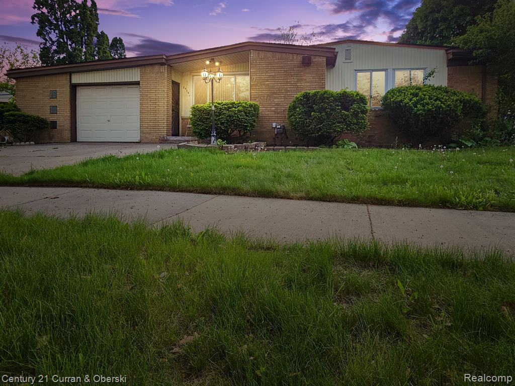 24161 Beverly Street , Oak Park, Michigan image 1
