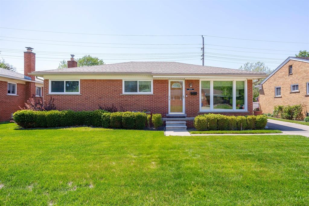 6025 Cambourne Road , Dearborn Heights, Michigan image 1