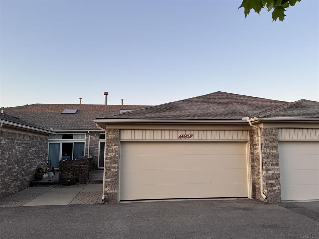 50316 Knoll Court , Macomb, Michigan image 1
