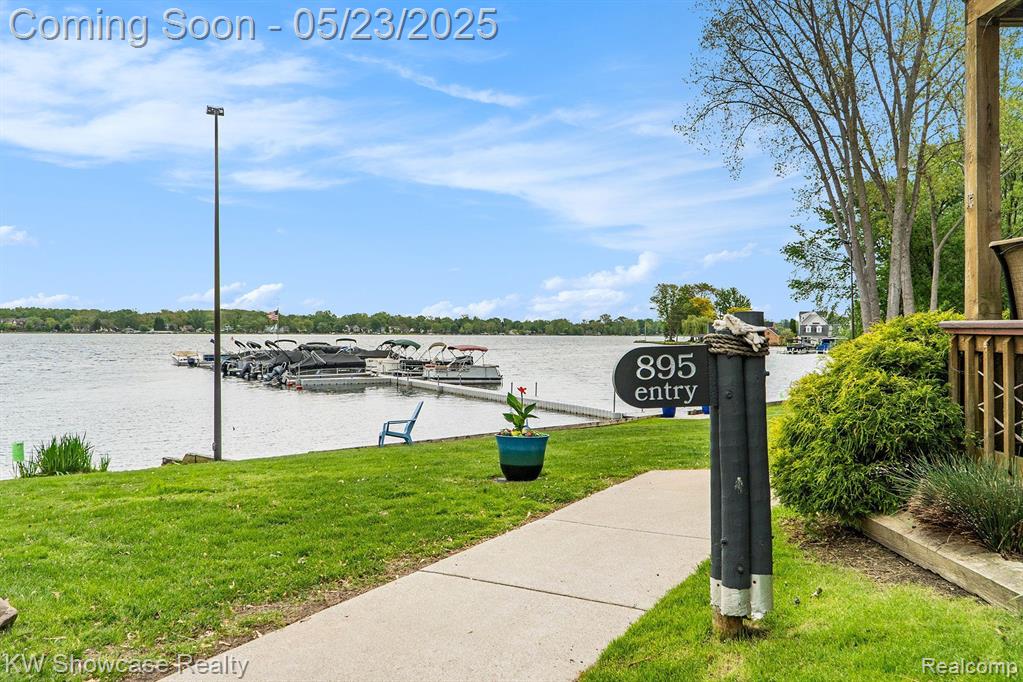 895 S Pontiac Trail  #C206, Walled Lake, Michigan image 1