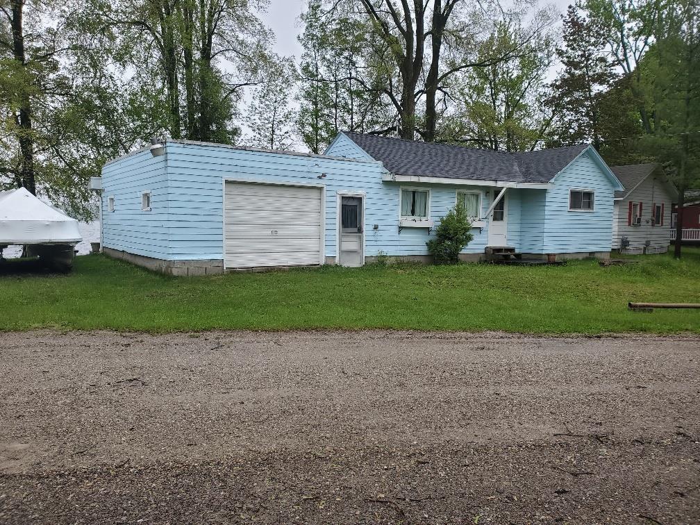 5630 W Lake Shore Drive , Weidman, Michigan image 1