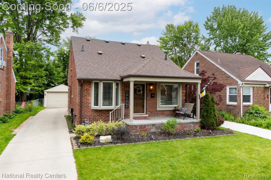 1395 Aline Drive , Grosse Pointe Woods, Michigan image 1