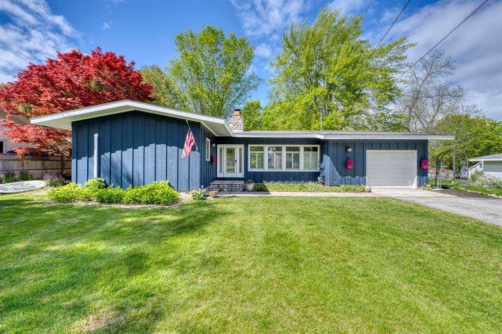 310 W Broadway  , Suttons Bay, Michigan image 1