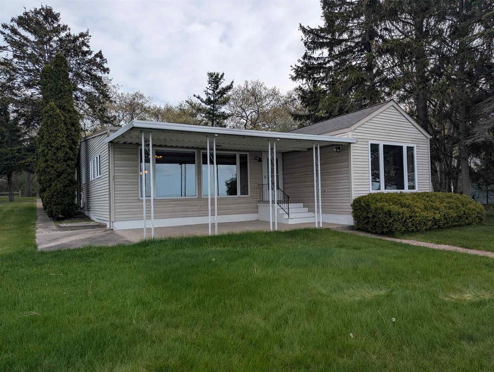 1082 S Sixth Street , Au Gres, Michigan image 1