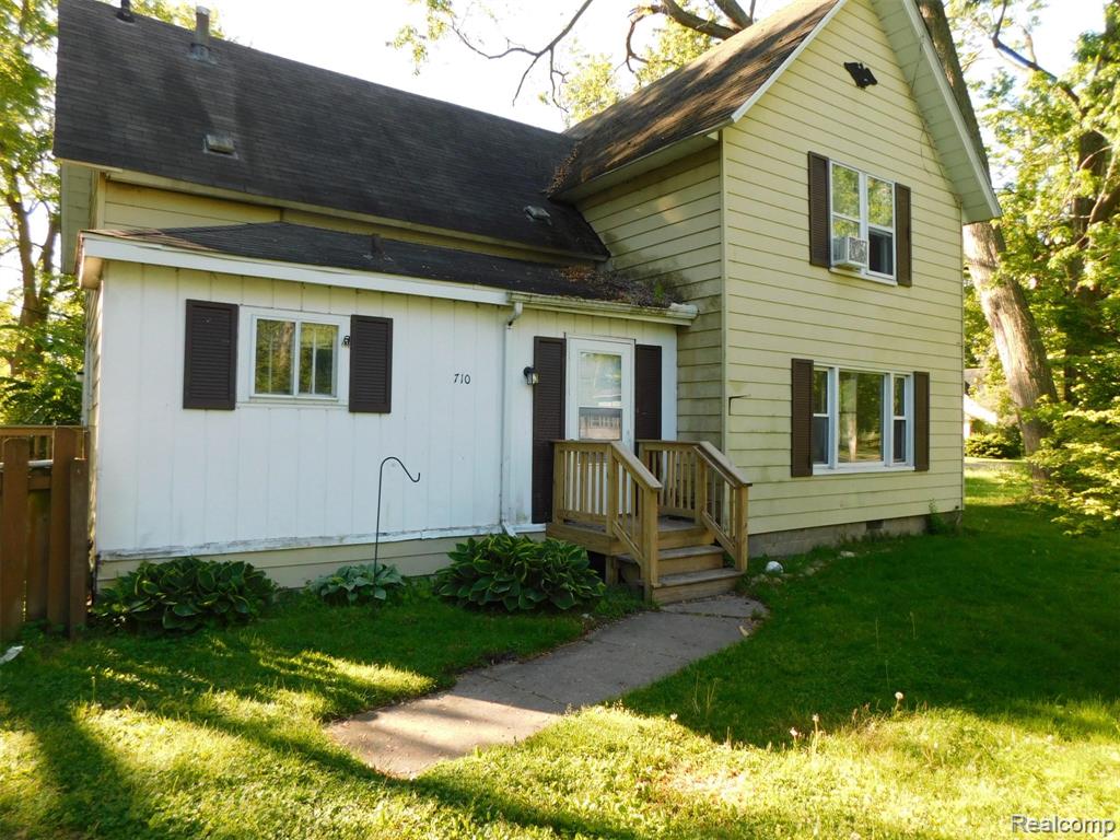 710 Washington Street , Algonac, Michigan image 1