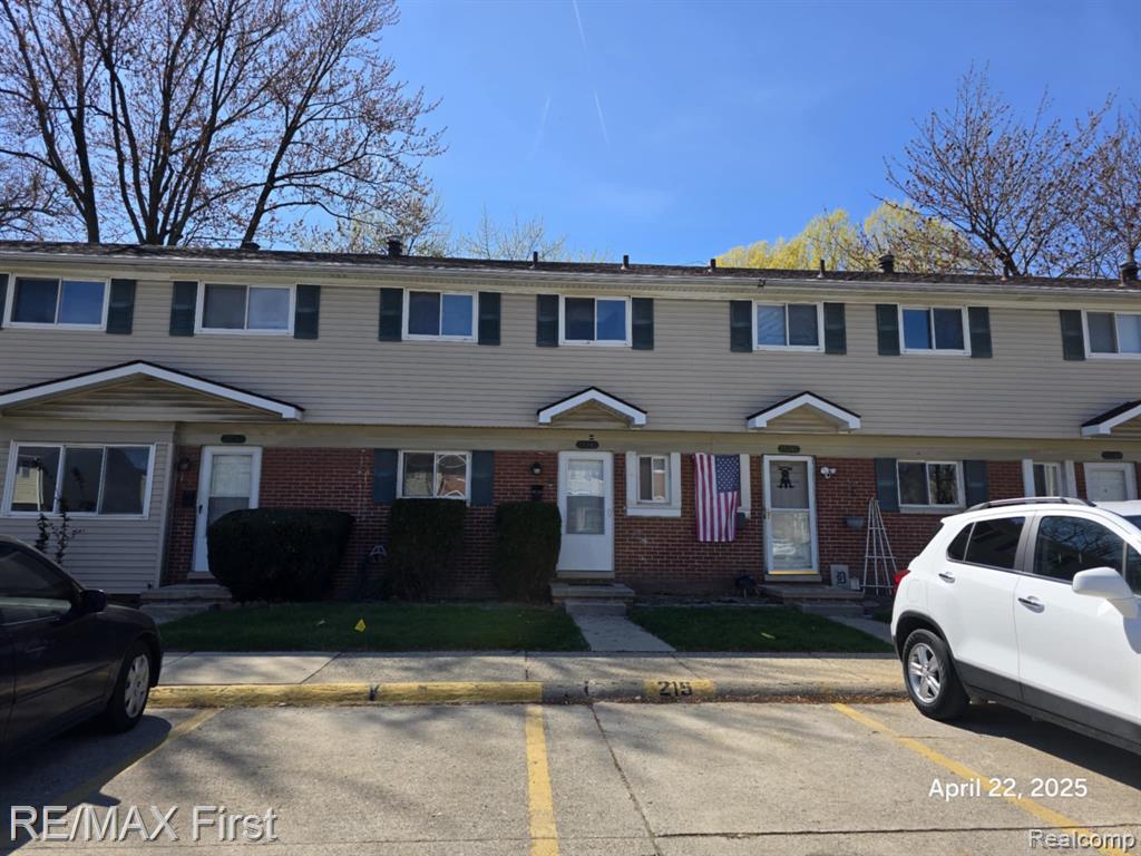 25745 Cambridge  , Roseville, Michigan image 1