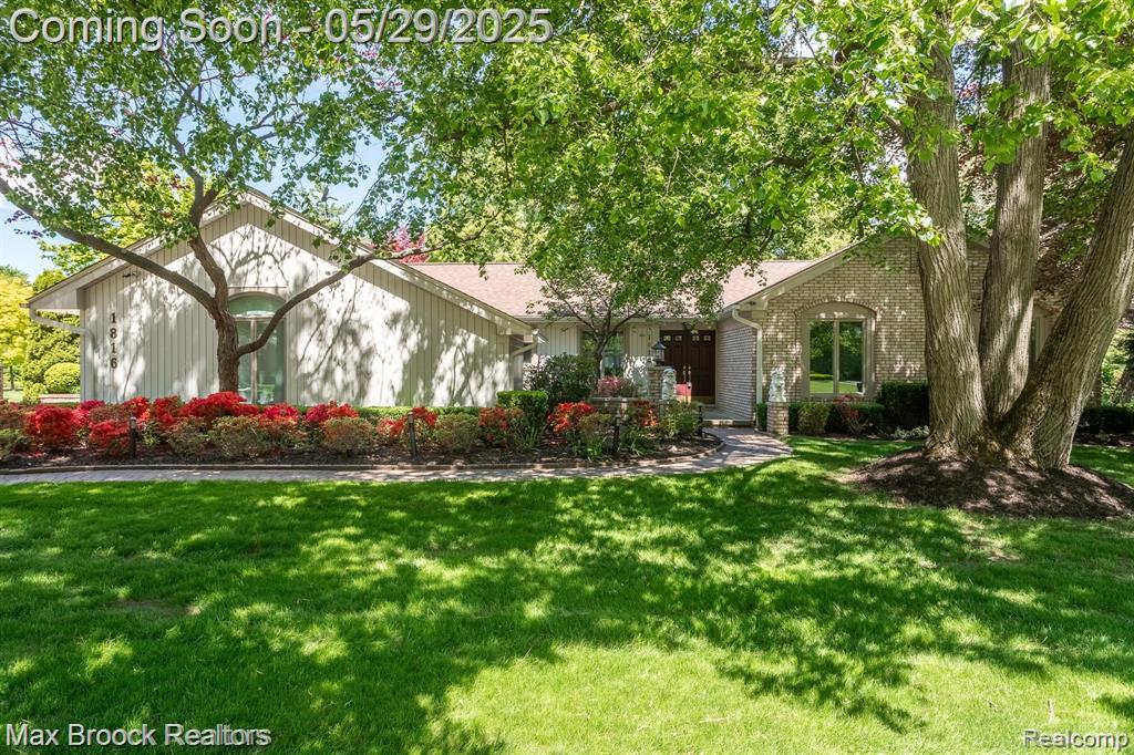 1816 Ledbury Drive , Bloomfield Hills, Michigan image 1