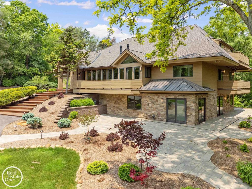 966 Pine Needle Trail , Oakland, Michigan image 1