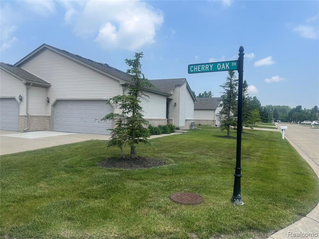 29155 Cherry Oak Drive , Chesterfield, Michigan image 1