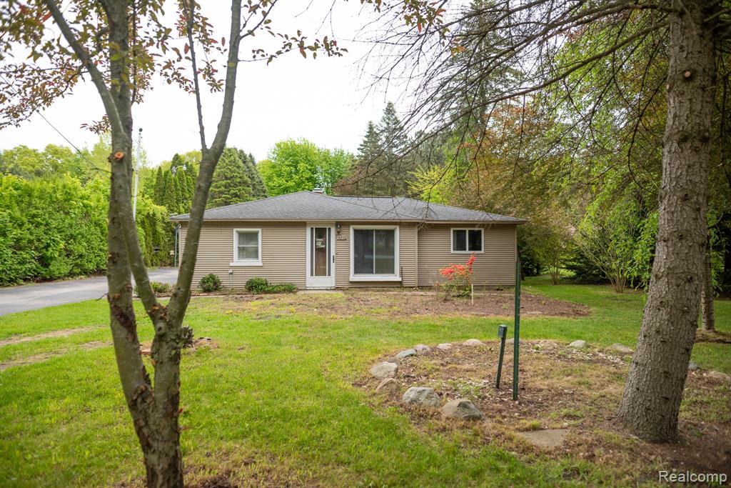 4216 Parker Road , Fort Gratiot, Michigan image 1