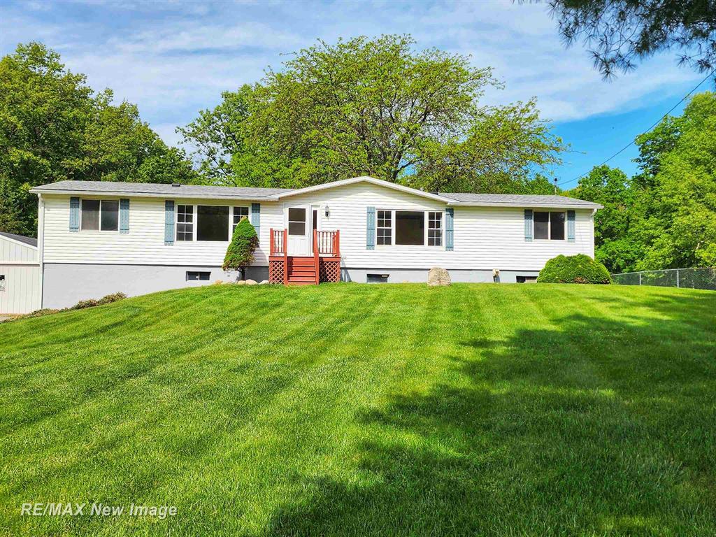10424 S Graham Road , St. Charles, Michigan image 1