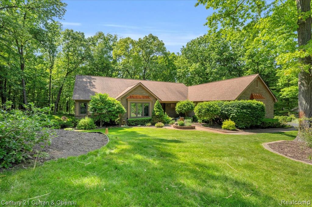 2198 Pine Hollow Trail , Brighton, Michigan image 1