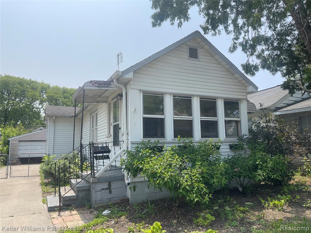 1542 E Pearl Avenue , Hazel Park, Michigan image 1