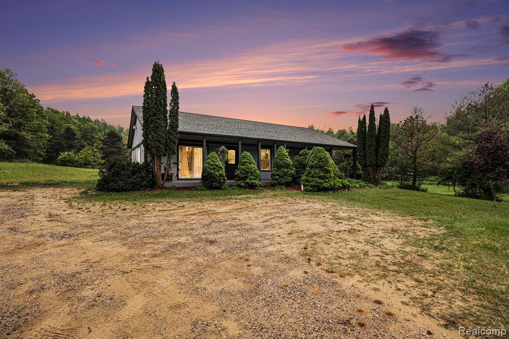 3275 Levalley Road , Columbiaville, Michigan image 1
