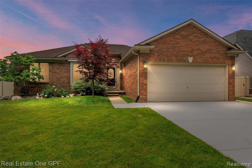 52657 Creekside Drive , Chesterfield, Michigan image 1