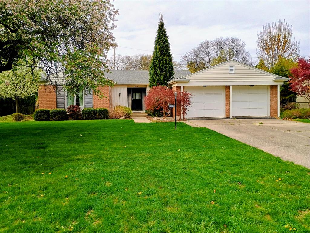 1635 Woodside Drive , East Lansing, Michigan image 1