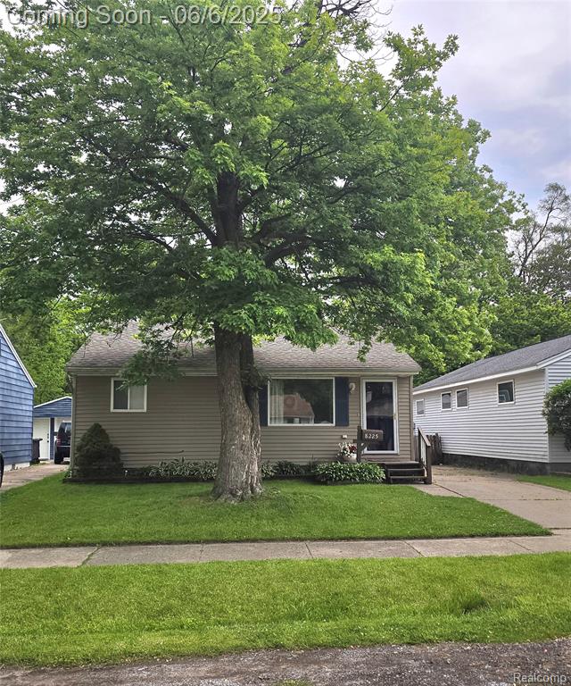 8225 Oak Street , Taylor, Michigan image 1