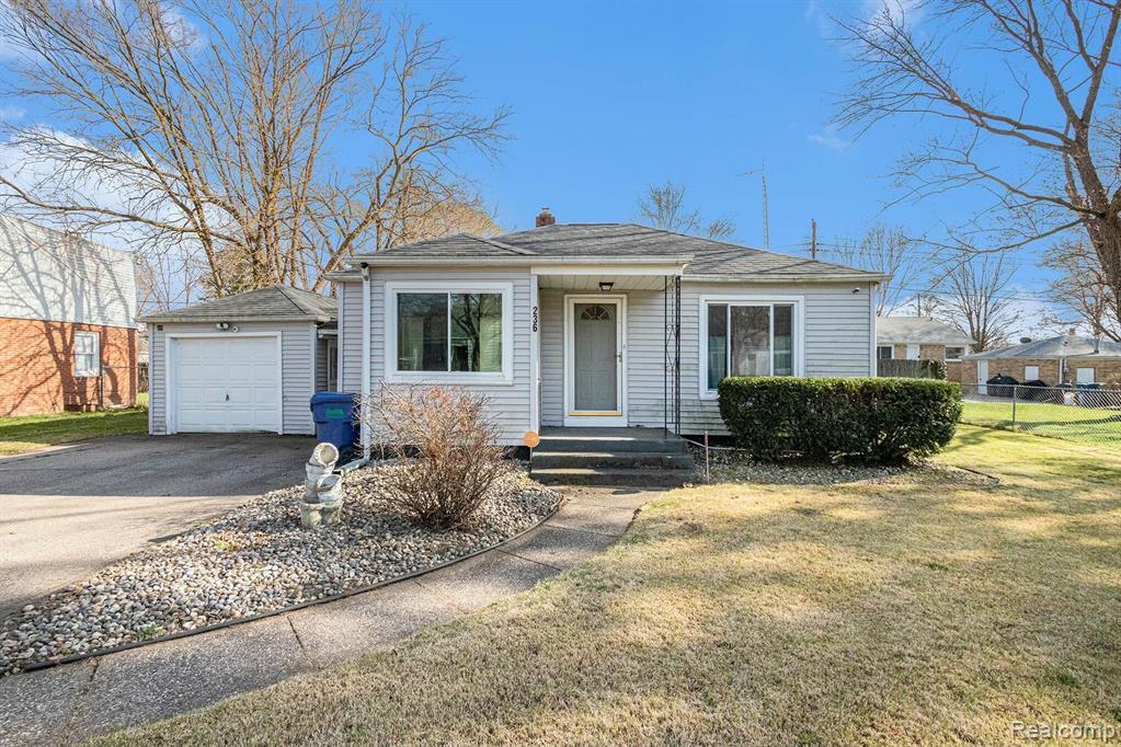 236 Helmar Court , Benton Harbor, Michigan image 1