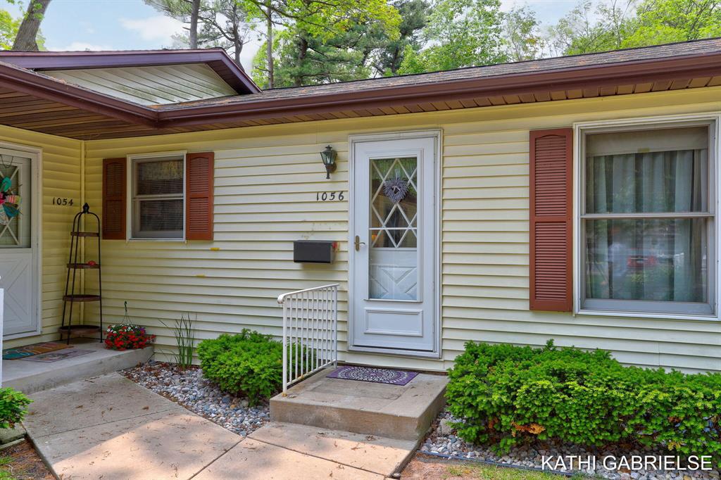 1056 Walnut Grove Drive , Norton Shores, Michigan image 1