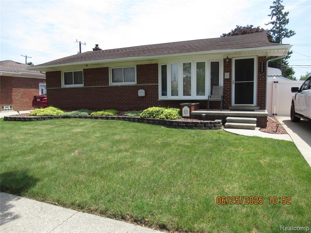 3335 Maidstone Street , Trenton, Michigan image 1