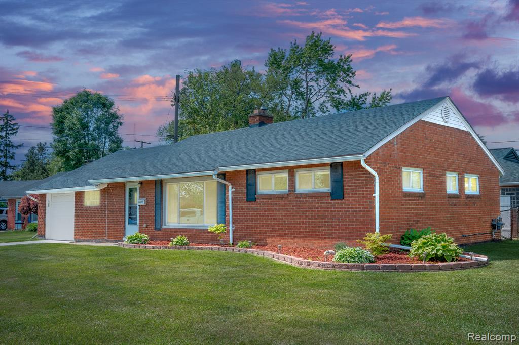 26395 Dale Ct Court , Roseville, Michigan image 1