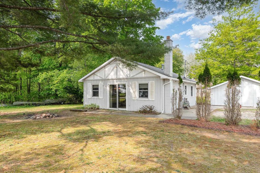 420 S Lake Drive , Cadillac, Michigan image 1