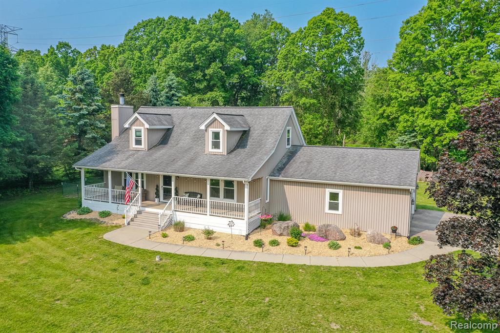 1020 Meadow Lake Lane , Ortonville, Michigan image 1