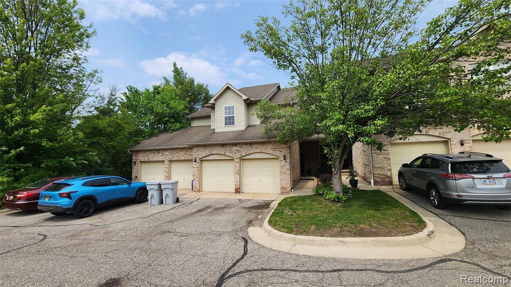 5889 High Point Court , Brighton, Michigan image 1