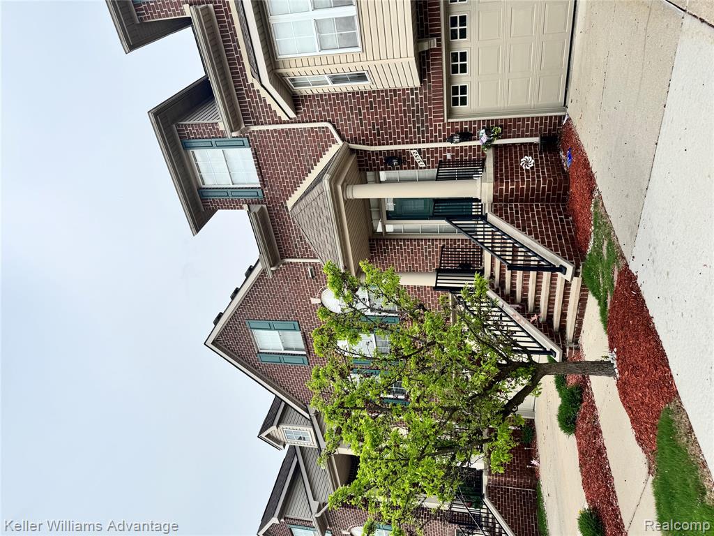 13152 Golf Pointe Drive  #32, Taylor, Michigan image 1