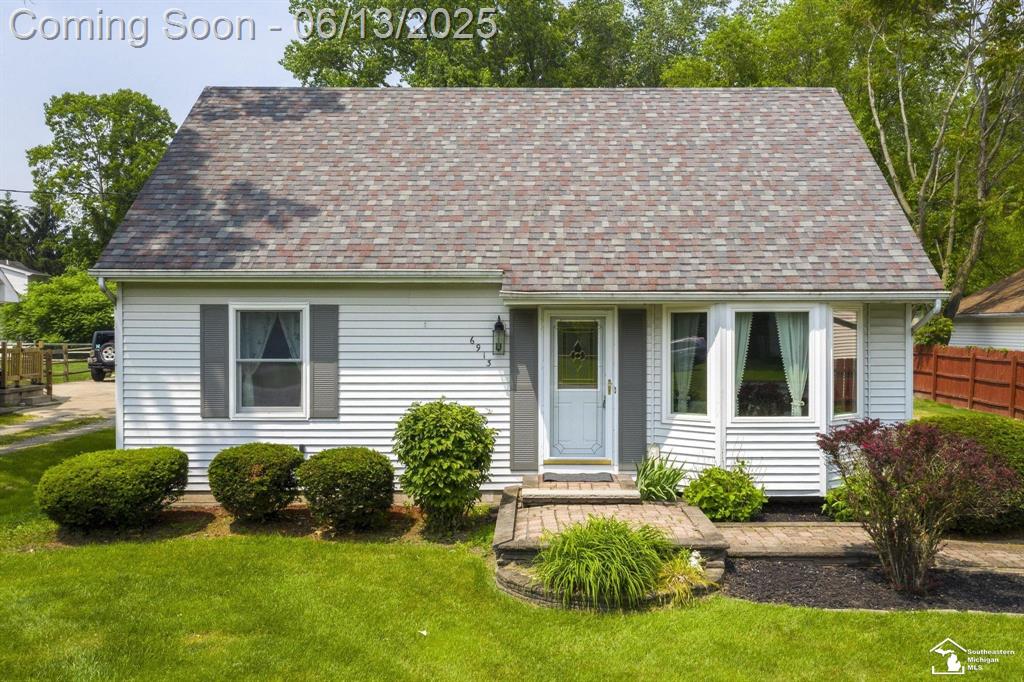 6913 Maplewood Drive , Temperance, Michigan image 1