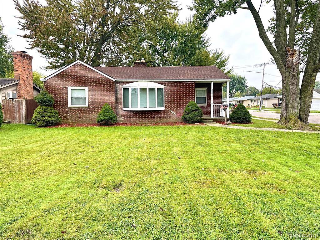 16850 Martin Road , Roseville, Michigan image 1