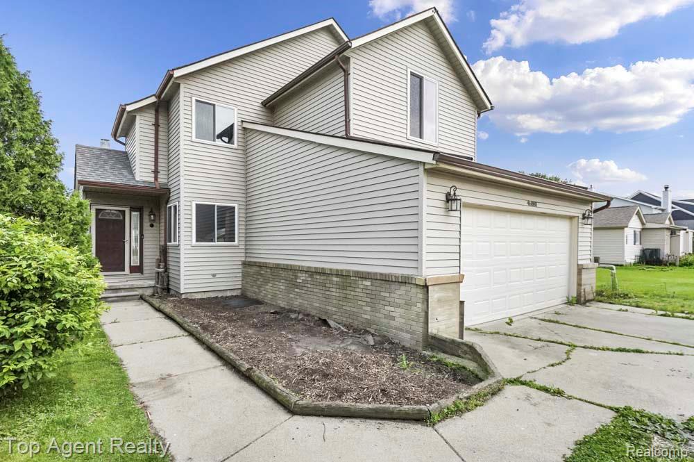 46080 Jefferson Avenue , Chesterfield, Michigan image 1