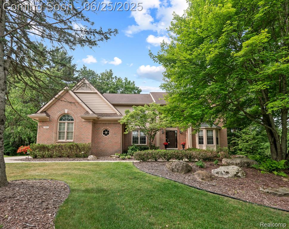 408 Indian Trail Trail , Lake Orion, Michigan image 1