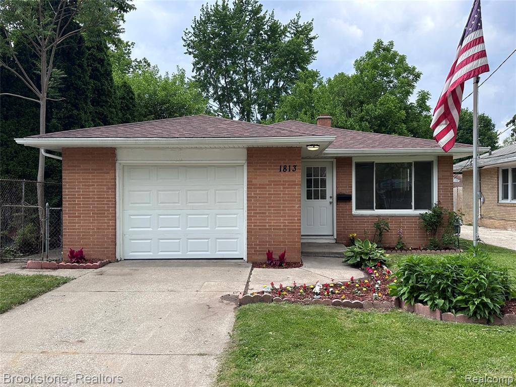 1813 Oxford Street , Saginaw, Michigan image 1