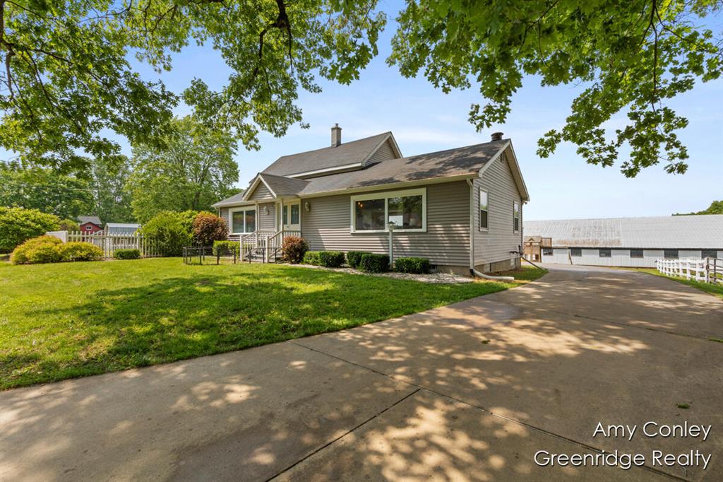 821 W Baseline Road , Plainwell, Michigan image 1