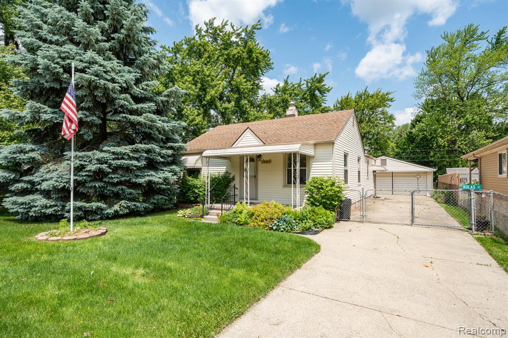 19811 Lakeworth Street , Roseville, Michigan image 1