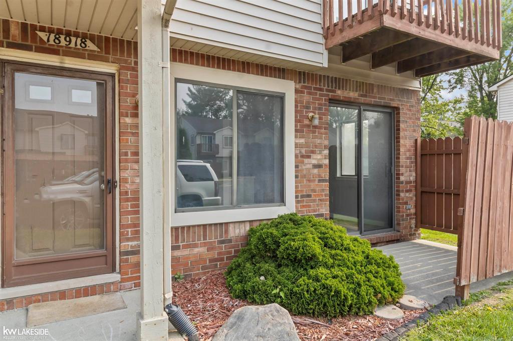 18918 E 14 Mile Road , Roseville, Michigan image 1