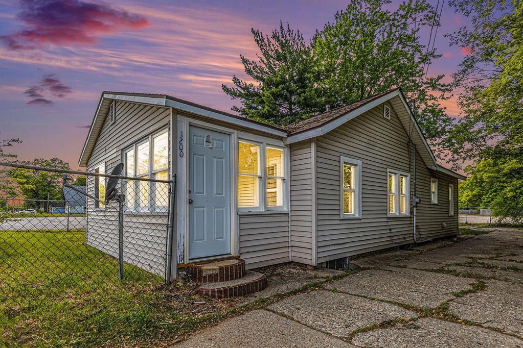 1200 E Broadway Avenue , Norton Shores, Michigan image 1