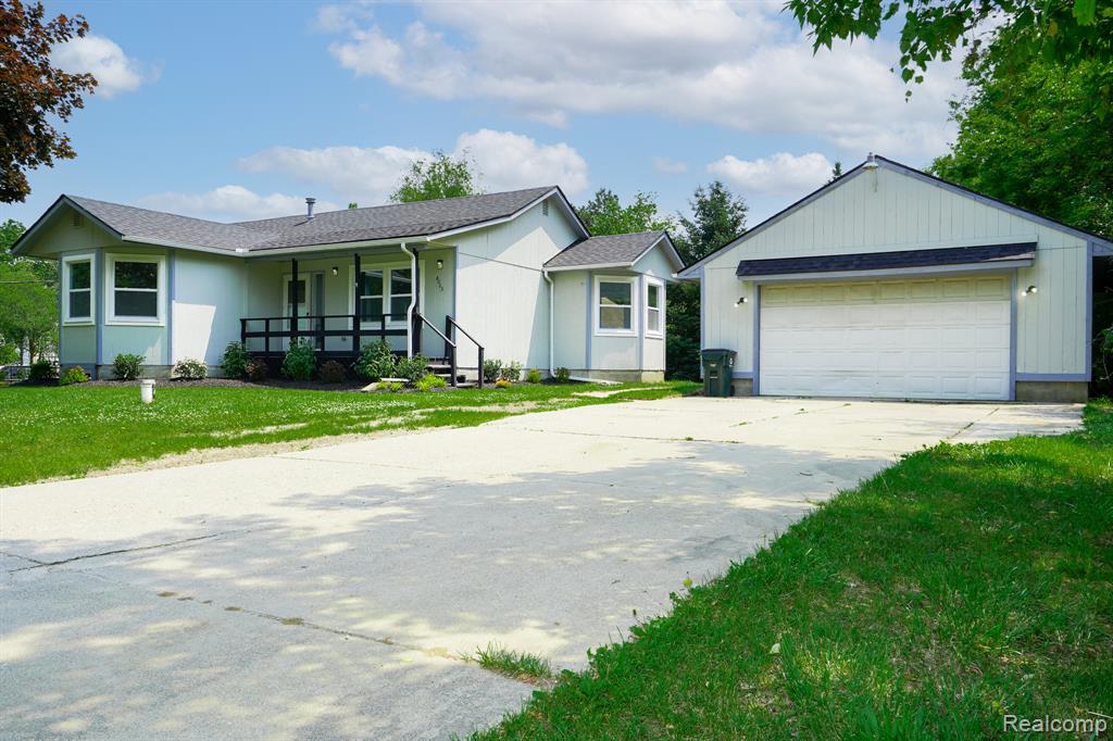 4865 Huston Drive , Lake Orion, Michigan image 1