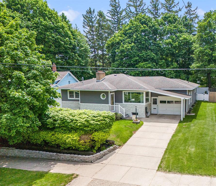395 4th Street , Manistee, Michigan image 1