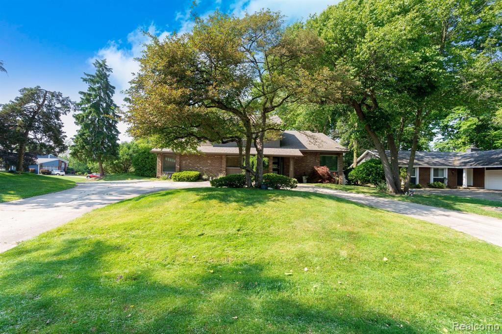 5156 Chestershire Court , West Bloomfield, Michigan image 1