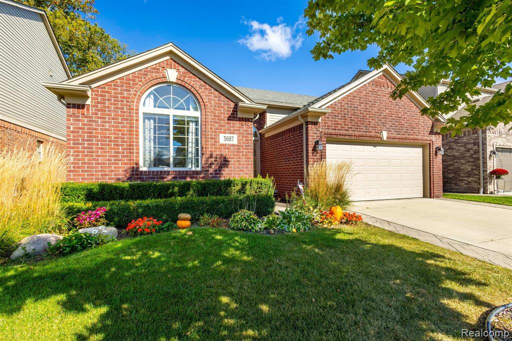 5687 Gregory Drive , Utica, Michigan image 1