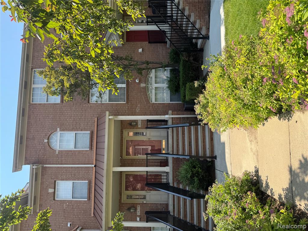 20218 Rodeo Court , Southfield, Michigan image 1