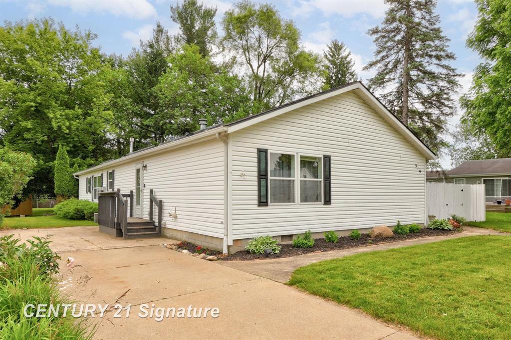 319 S Madison Street , Perry, Michigan image 1