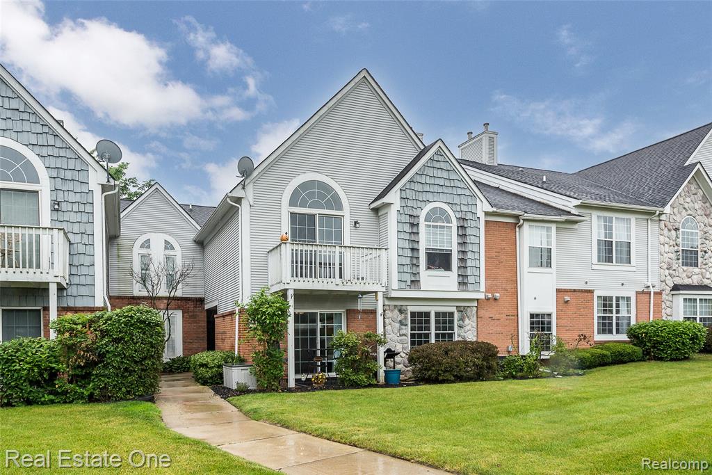225 Brookwood Dr Drive  #10, South Lyon, Michigan image 1