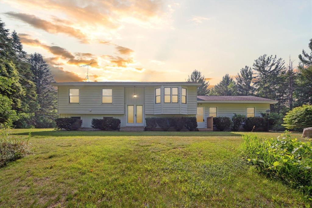 15730 Cedar Springs Avenue Ne, Cedar Springs, Michigan image 1
