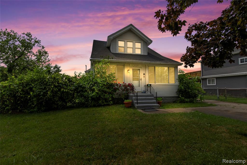 27371 Demrick Street , Roseville, Michigan image 1